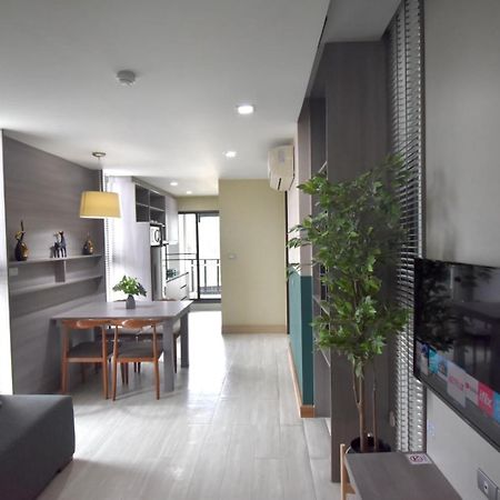 Bts 46 - Near Bts Phrakhanong Banguecoque Exterior foto